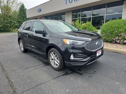 Used 2024 Ford Edge SEL w/ Convenience Package
