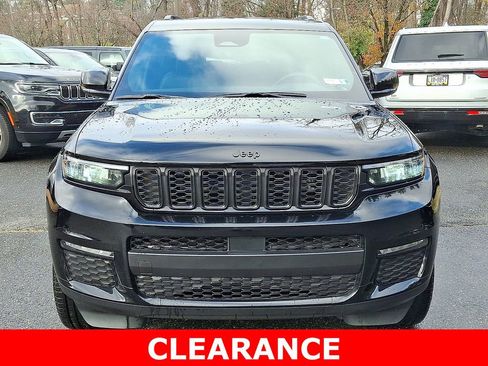 Used 2025 Jeep Grand Cherokee L Limited w/ Black Appearance Package image 2