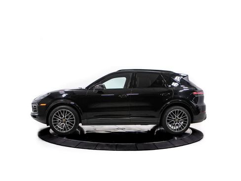Certified 2023 Porsche Cayenne S Platinum AWD/4WD image 2