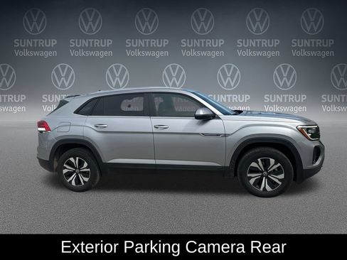 Used 2025 Volkswagen Atlas Cross Sport SE AWD/4WD image 7