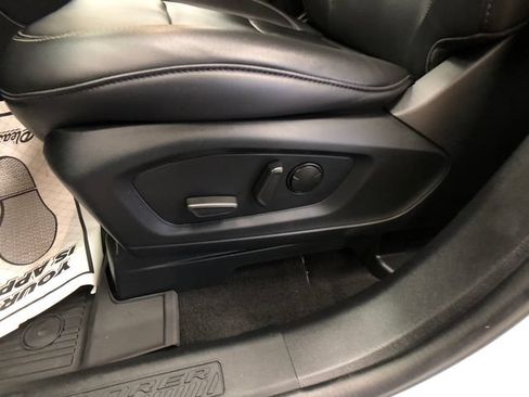 Certified 2024 Ford Explorer XLT w/ Equipment Group 202A AWD/4WD image 11