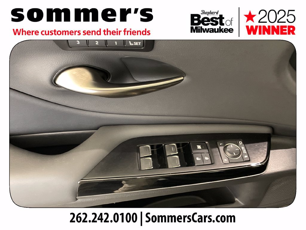 Used 2023 Lexus ES 250 w/ Premium Package AWD/4WD image 11