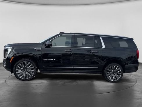 Used 2025 GMC Yukon XL Denali Ultimate w/ LPO, Floor Liner Package AWD/4WD image 8