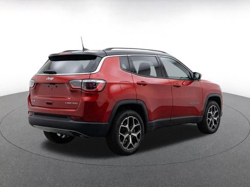 Used 2025 Jeep Compass Limited AWD/4WD image 9