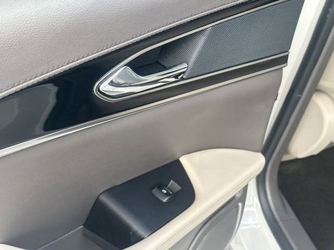 Certified 2023 Lincoln Nautilus FWD w/ Premium Package image 15