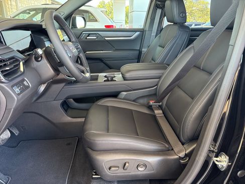 New 2026 GMC Acadia Elevation w/ Elevation Premium Package FWD image 11