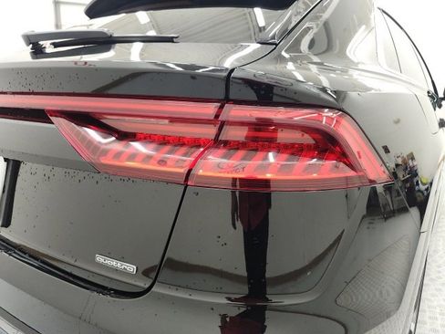 Used 2019 Audi Q8 Prestige image 25