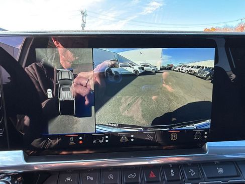 New 2026 GMC Sierra 1500 SLT w/ SLT Convenience Package image 14