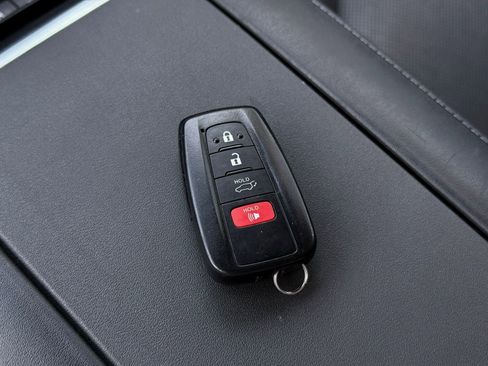 Used 2022 Toyota Highlander Platinum AWD/4WD image 55