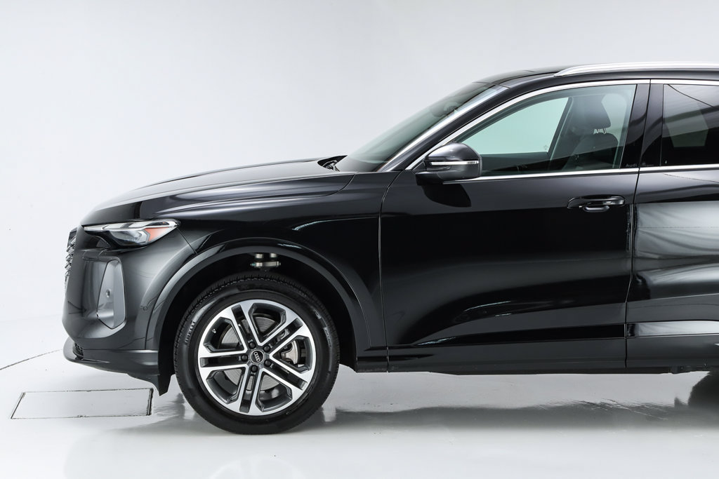 Used 2025 Audi Q5 Premium AWD/4WD image 7