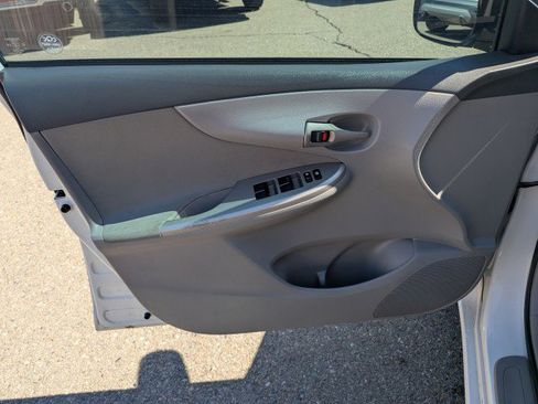 Used 2010 Toyota Corolla LE FWD image 8