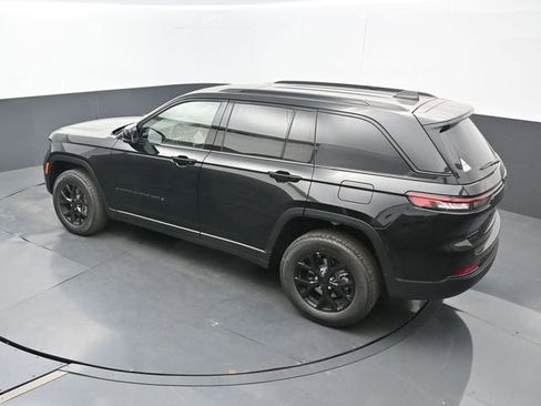 New 2025 Jeep Grand Cherokee Laredo image 48