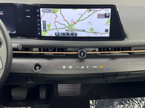 Used 2024 Nissan Ariya AWD image 23