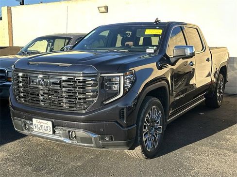 Used 2024 GMC Sierra 1500 Denali Ultimate image 3