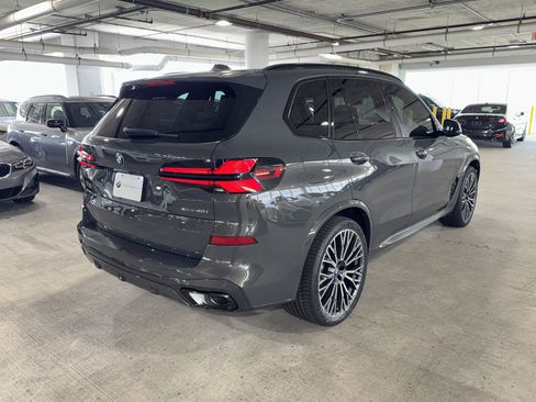 Used 2025 BMW X5 xDrive40i w/ M Sport Package AWD/4WD image 10