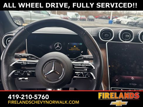 Used 2023 Mercedes-Benz GLC 300 4MATIC image 4