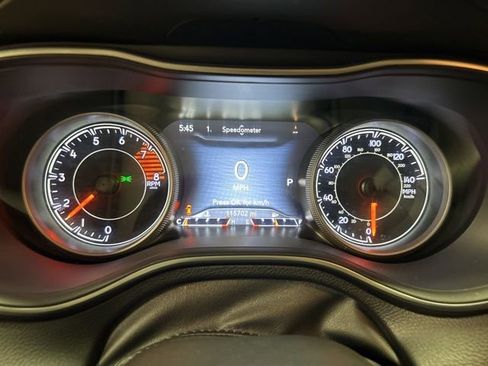 Used 2019 Jeep Cherokee Trailhawk w/ Cold Weather Group image 21