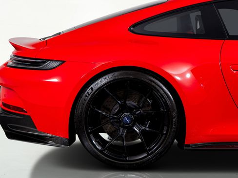 Used 2022 Porsche 911 GT3 image 8