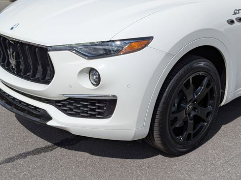 Used 2022 Maserati Levante GT AWD/4WD image 9