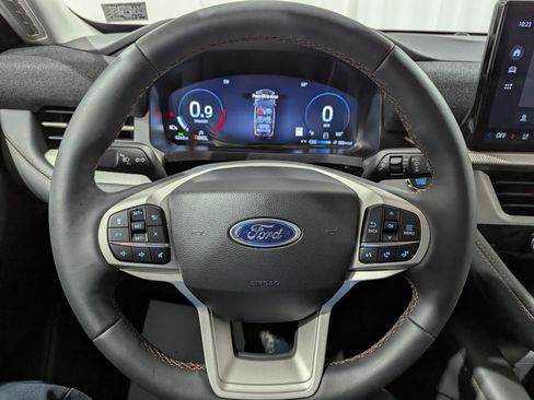Used 2026 Ford Explorer Active w/ Active Comfort Package AWD/4WD image 19