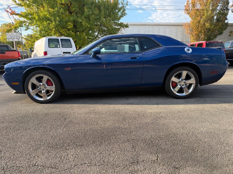 Used 2010 Dodge Challenger R/T RWD image 6