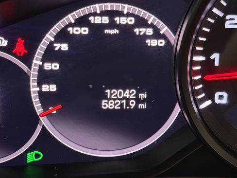 Certified 2023 Porsche Panamera Platinum Edition RWD image 29