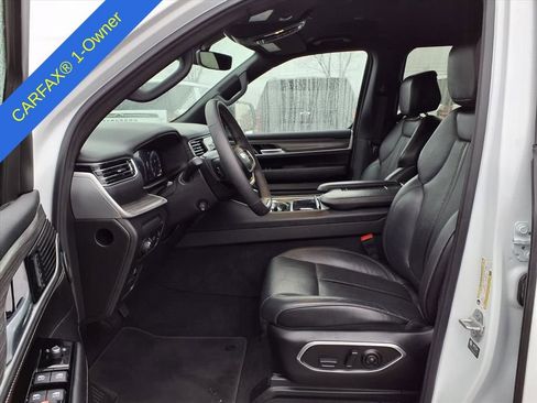 Used 2024 Jeep Wagoneer Series III image 18