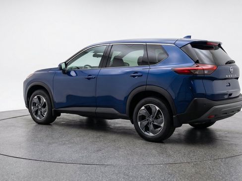 Used 2025 Nissan Rogue SV FWD image 6