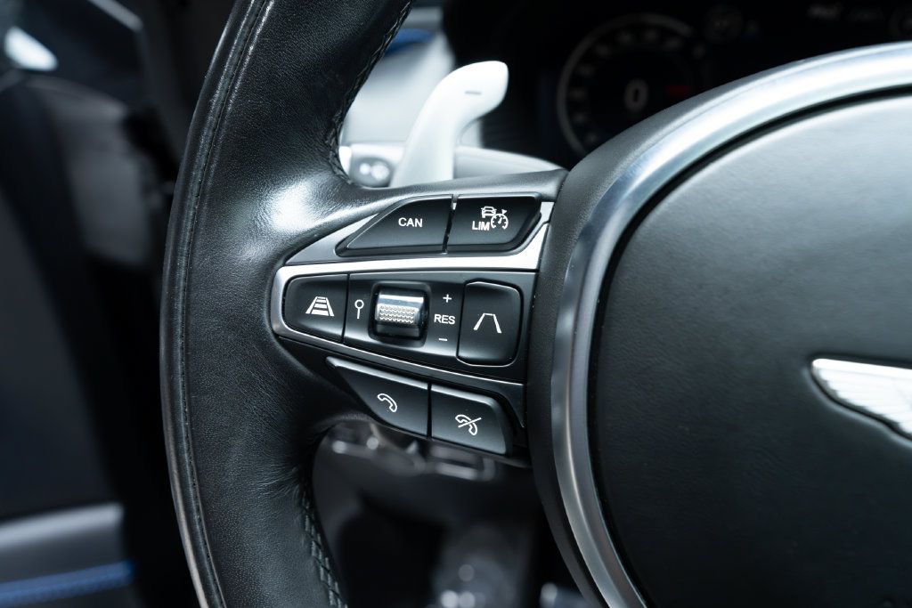 Used 2022 Aston Martin DBX AWD/4WD image 26