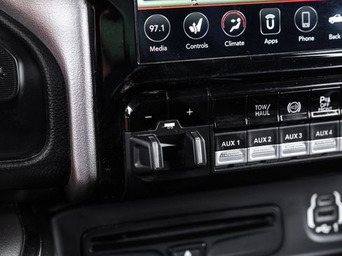 Used 2019 RAM 3500 Laramie AWD/4WD image 31