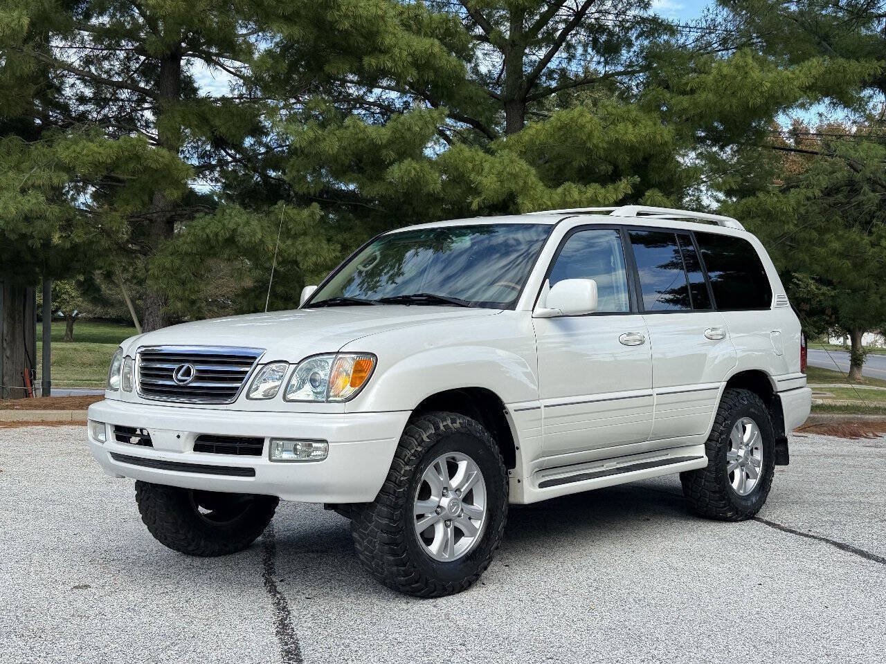 Used 2005 Lexus LX 470 4WD w/ Preferred Accessory Pkg image 7