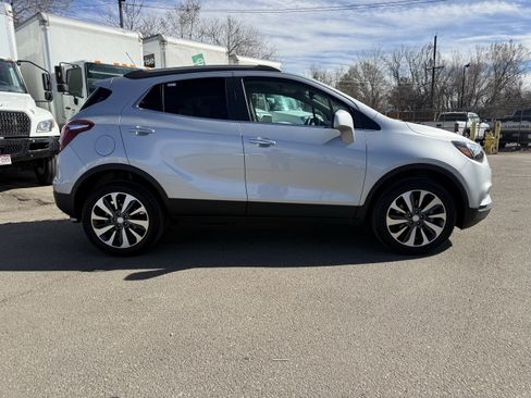Used 2022 Buick Encore Preferred w/ Safety Package image 7