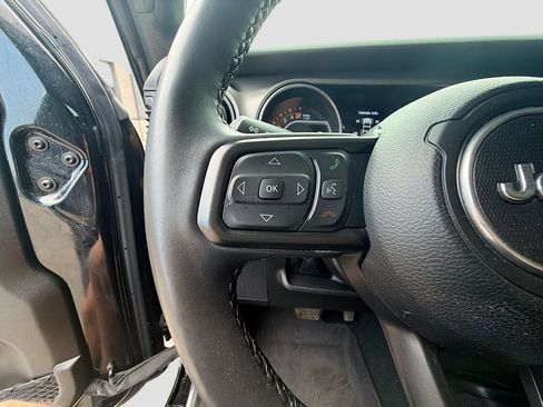 Used 2022 Jeep Wrangler Unlimited Sport AWD/4WD image 31