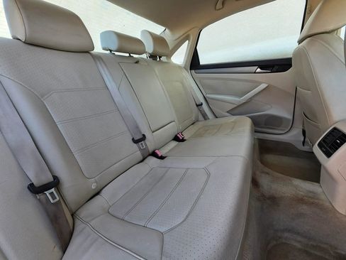 Used 2014 Volkswagen Passat 1.8T SE image 15