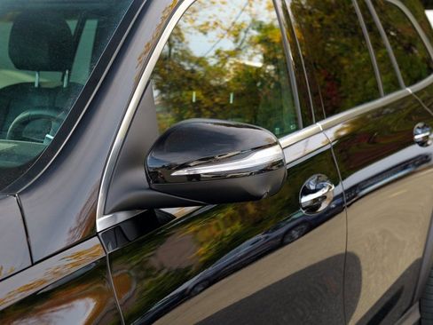 Used 2025 Mercedes-Benz GLS 450 4MATIC image 11