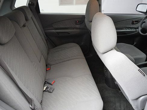 Used 2005 Hyundai Tucson GL FWD image 14