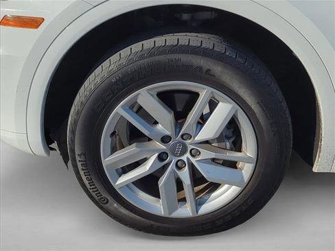 Used 2020 Audi Q5 2.0T Premium w/ Convenience Package image 5