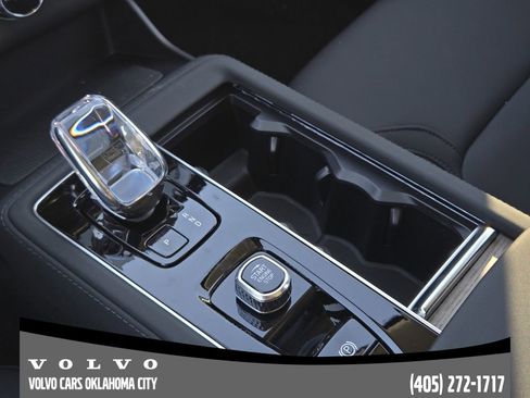 New 2026 Volvo XC90 B6 Plus w/ Protection Package Premier image 19