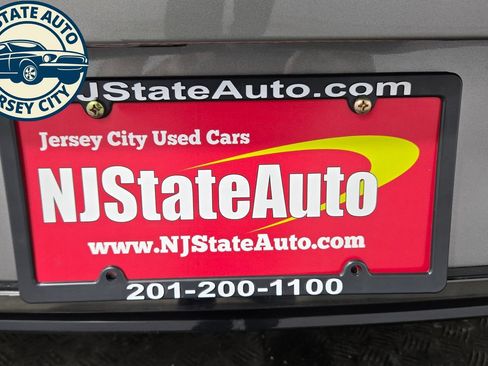 Used 2023 Hyundai Elantra Limited FWD image 32
