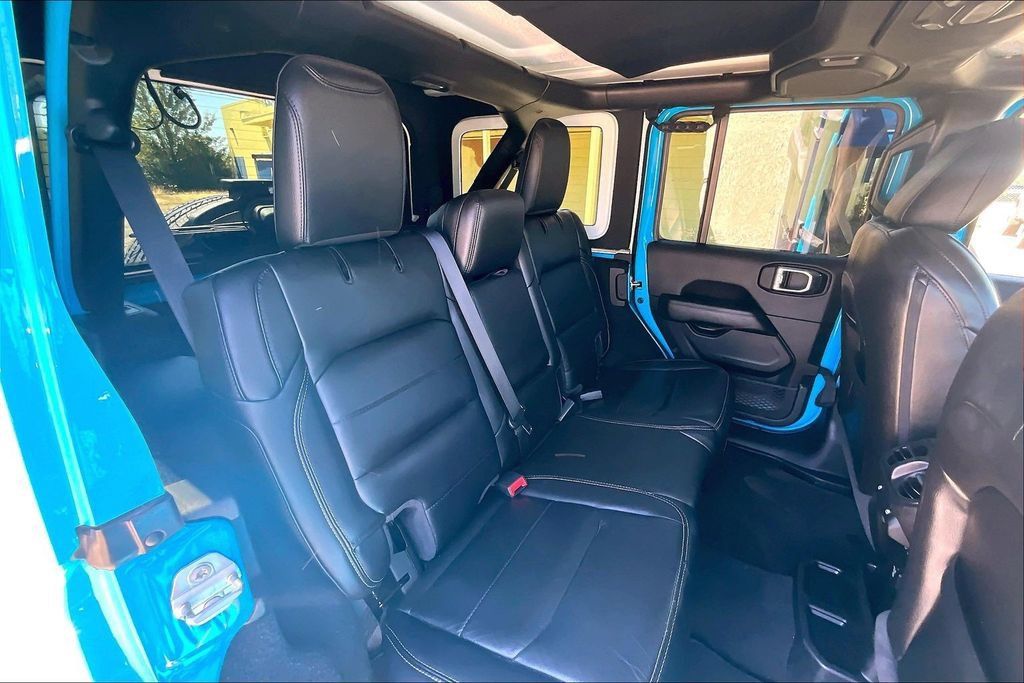Used 2021 Jeep Wrangler Unlimited Sahara AWD/4WD image 20