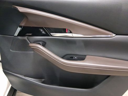 Certified 2025 MAZDA CX-30 AWD 2.5 S w/ Premium Package image 18