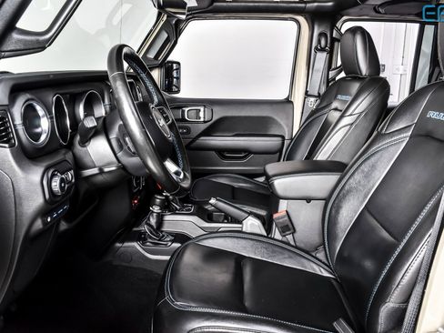 Used 2022 Jeep Wrangler Unlimited Rubicon 4xe w/ Cold Weather Group image 14