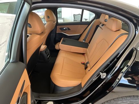 New 2026 BMW 330i Sedan w/ Convenience Package RWD image 27