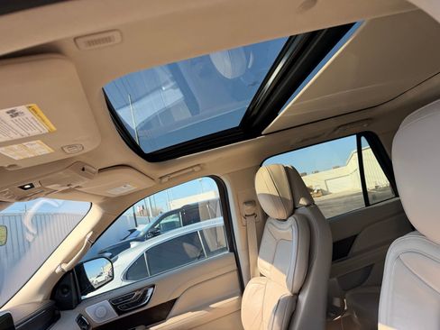 Used 2019 Lincoln Navigator L Reserve w/ Cargo Package image 15