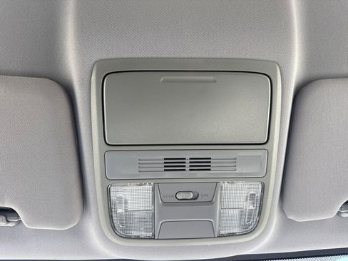 Used 2018 Honda CR-V LX image 26