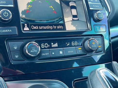 Used 2023 Nissan Maxima SR w/ Sport Mat Group FWD image 16