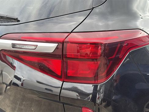 Used 2022 Kia Seltos LX image 10