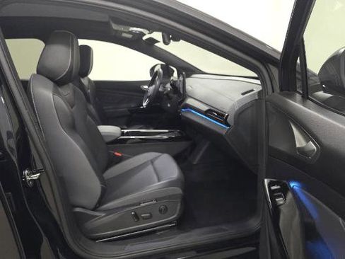 Used 2023 Volkswagen ID.4 Pro S RWD image 19