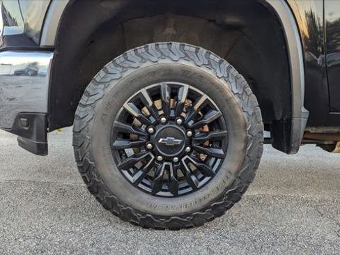 Used 2021 Chevrolet Silverado 2500 LT w/ Convenience Package image 28