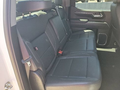 Used 2025 GMC Sierra 1500 SLT AWD/4WD image 34